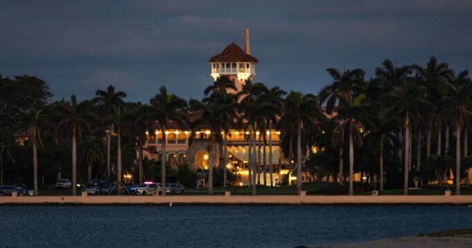 At Trump’s freewheeling Mar-a-Lago, allies jockey for jobs, tee times and a spot on the buffet line