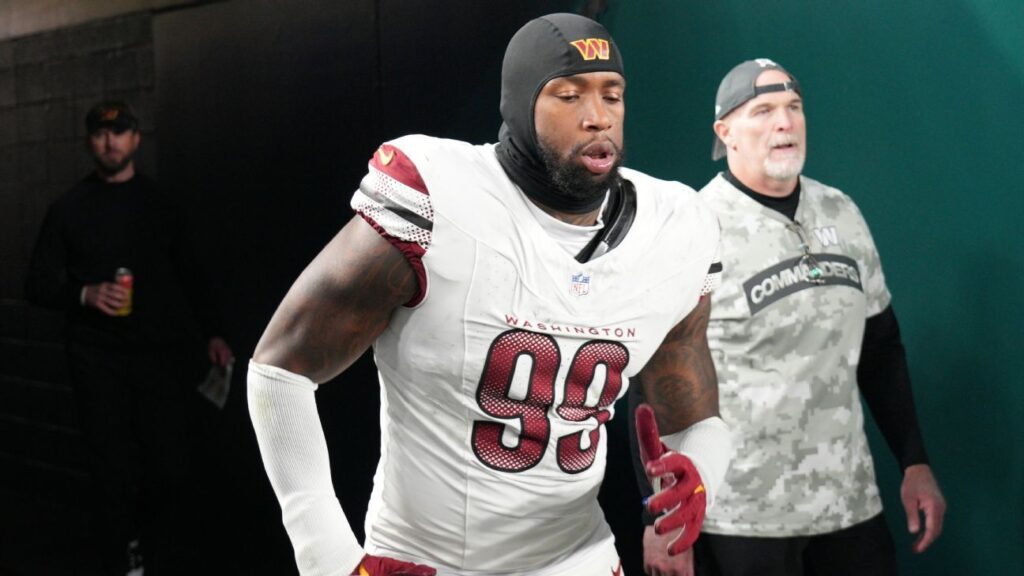 Source: Commanders re-sign veteran DE Ferrell