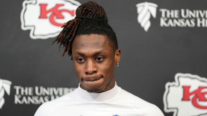 Worthy sues ex-fiancée, alleges extortion, abuse Worthy sues ex-fiancée, alleges extortion, abuse