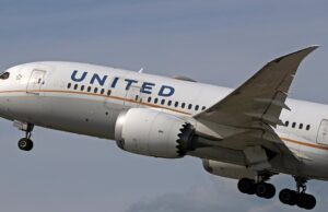 United flight from Houston appeared to hit a kite while landing at D.C. airport
