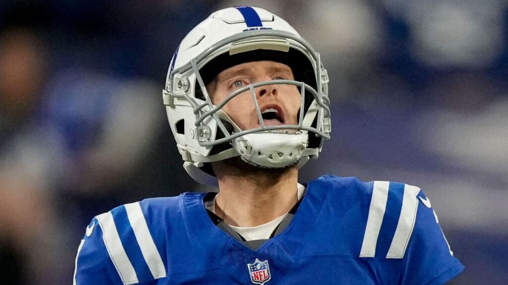 Colts cut kicker Gay two years after big contract
