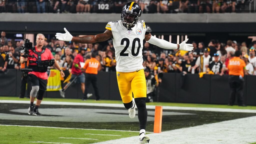 Source: CB Peterson to retire as Cardinal on Mon.