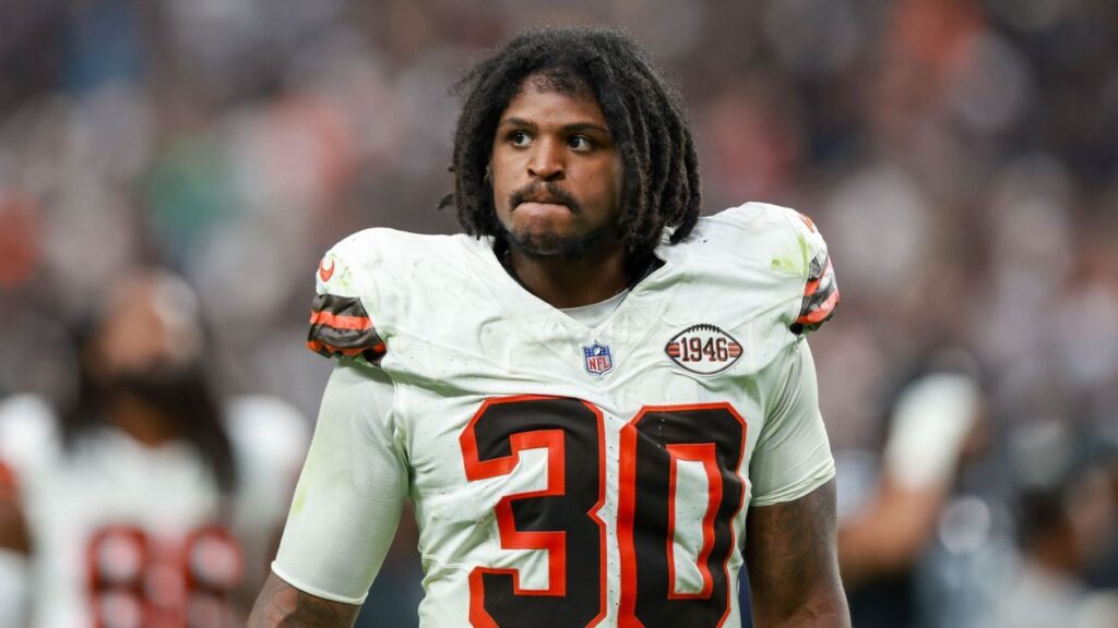 Browns LB Bush arrested, charged with assault