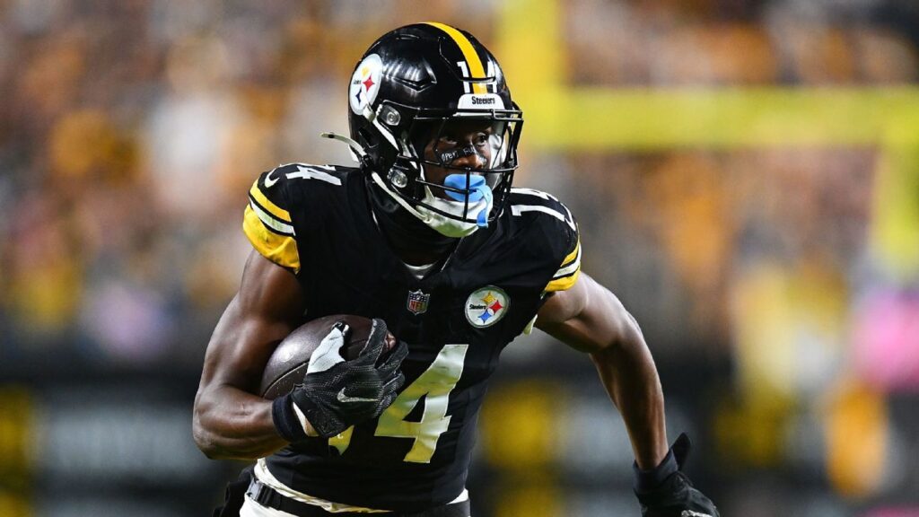 Sources: Cowboys finalizing trade for WR Pickens