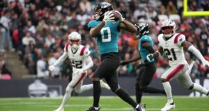 Jags release WR Davis, absorb $20.3M cap hit Jags release WR Davis, absorb $20.3M cap hit