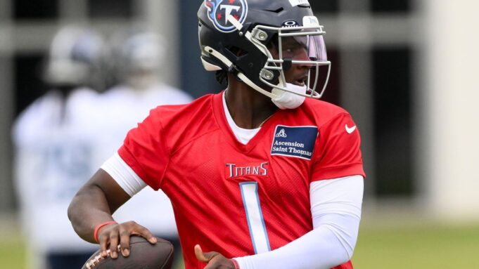 Titans’ Ward already showing he’s ‘great leader’ Titans' Ward already showing he's 'great leader'