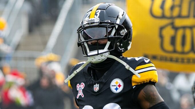 Source: Browns add ex-Steelers safety Kazee Source: Browns add ex-Steelers safety Kazee