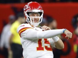 Chiefs to host rival Broncos on Christmas night