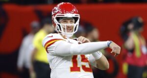 Chiefs to host rival Broncos on Christmas night Chiefs to host rival Broncos on Christmas night