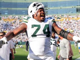 Sources: Jenkins skips Pack workouts over deal