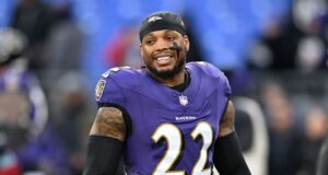 RB Henry agrees to $30M extension with Ravens RB Henry agrees to $30M extension with Ravens