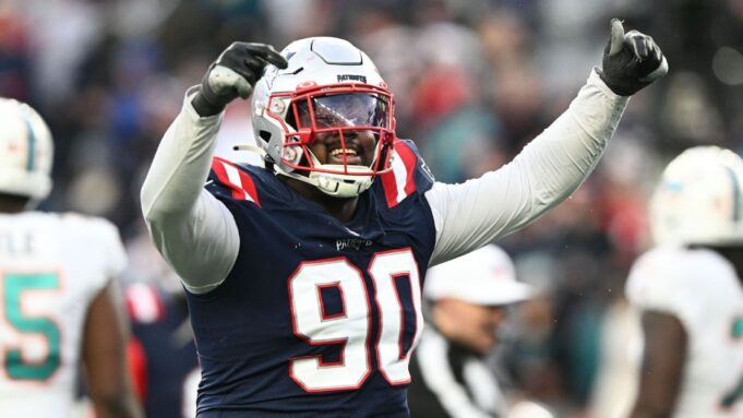 Pats’ Barmore cleared to resume football activity Pats' Barmore cleared to resume football activity