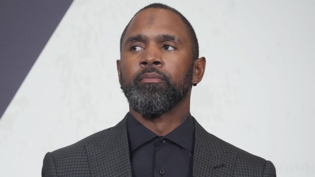 Reports: HOFer Woodson to buy stake in Browns