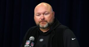 Source: Ex-Jets GM Douglas returns to Eagles Source: Ex-Jets GM Douglas returns to Eagles