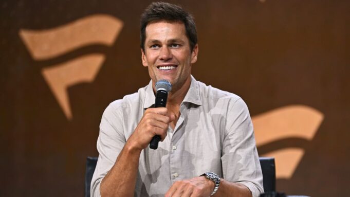 Fanatics to debut $2M Pros vs. Joes competition Fanatics to debut $2M Pros vs. Joes competition