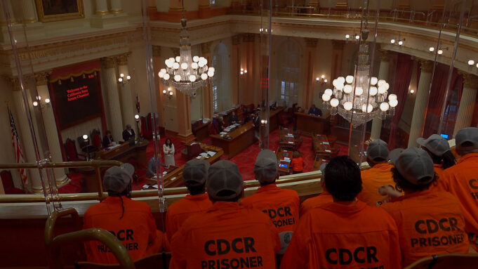 California Legislature Advances Bill to Raise Pay for Inmate Firefighters