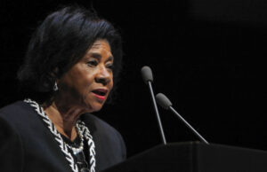 Belva Davis, First Black Woman on West Coast TV News, Dies at 92