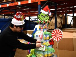 Local Food Bank Hosts Can Tree Wonderland: NY Rockin’ Christmas Edition